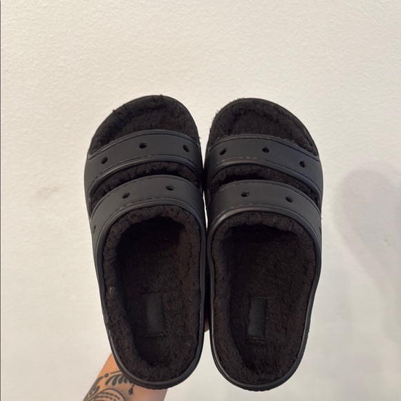 CROCS Black Fuzzy Lined Slippers - Picture 5 of 7